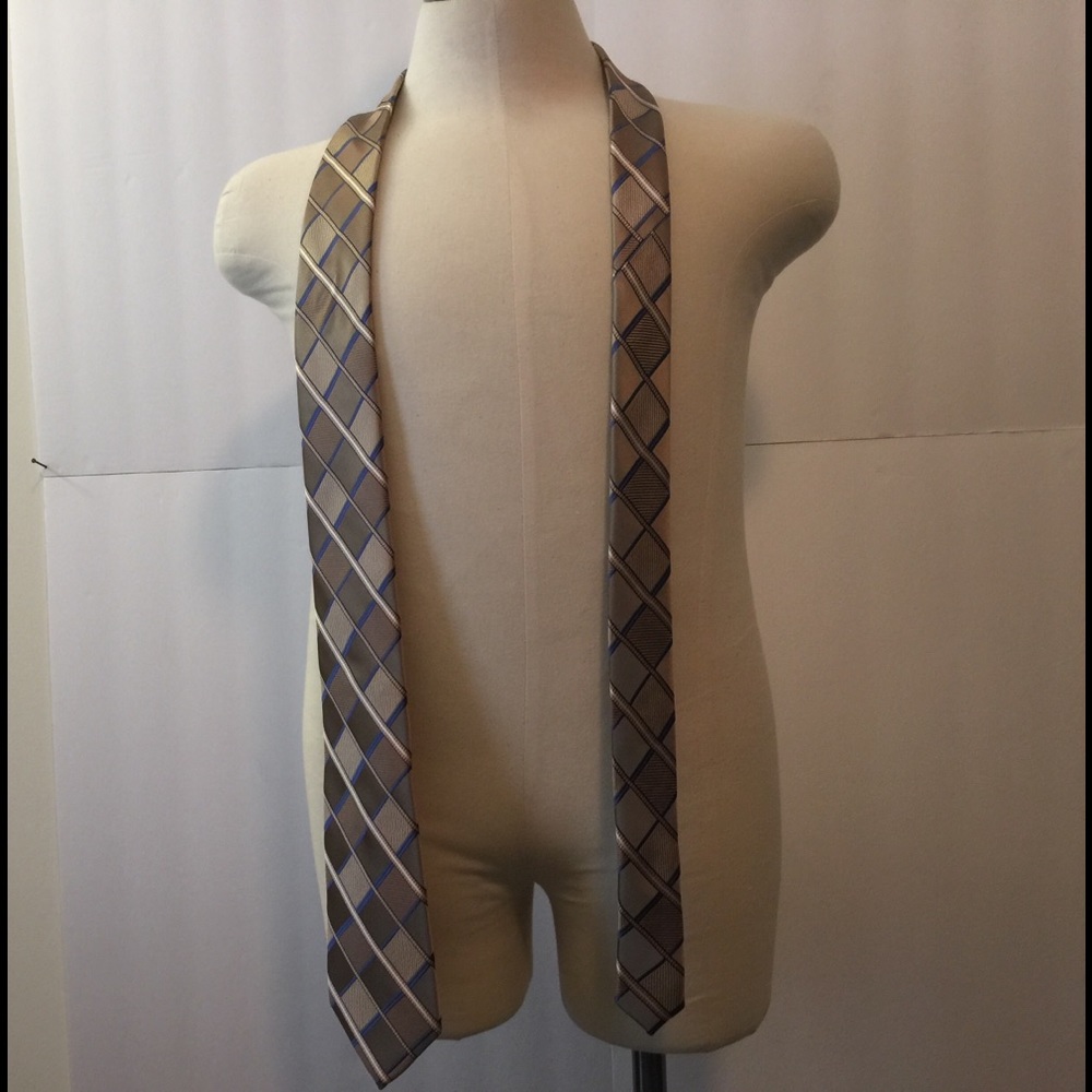 SHARP Men's Michael Kors Gold Tie