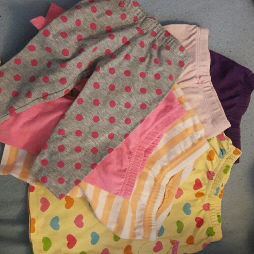 10 pairs baby girl pants. Some 3 mo. Some 6 mo.
