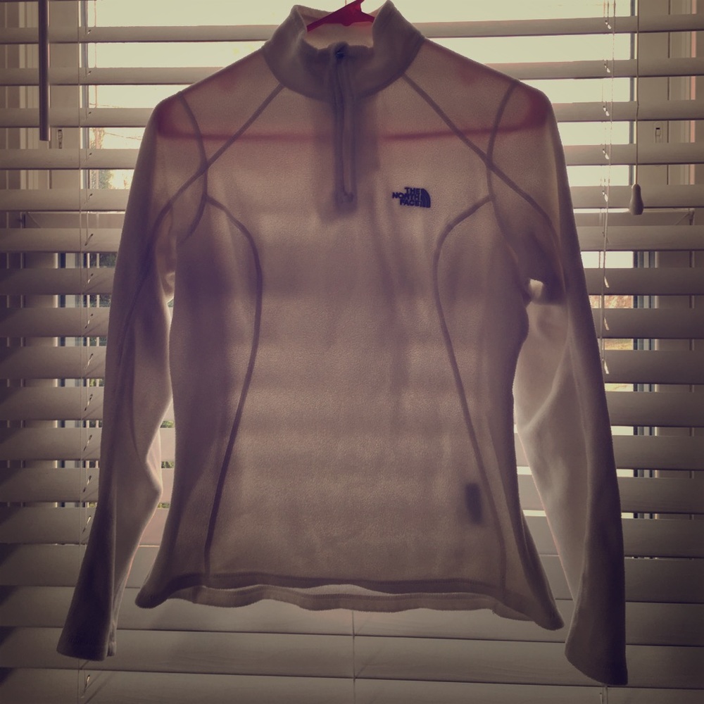 WHITE NORTH FACE FLEECE