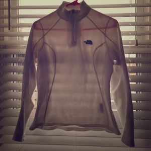 WHITE NORTH FACE FLEECE