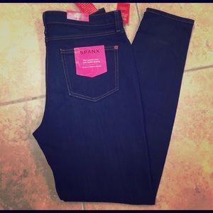 SPANX: The Slim-Skinny Jean