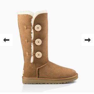 SALE 🎉: UGG- Bailey Button Triplet II (Chestnut)