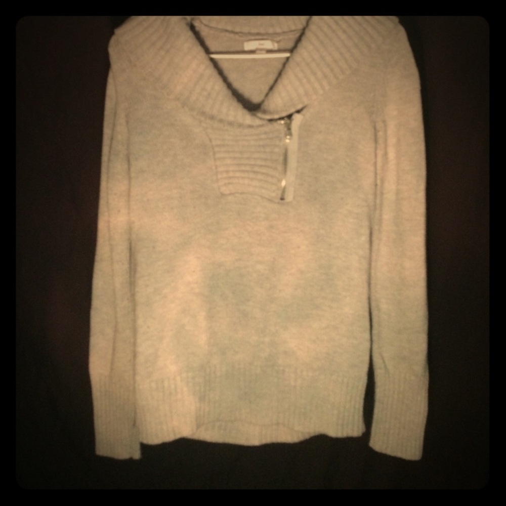 Grey sweater