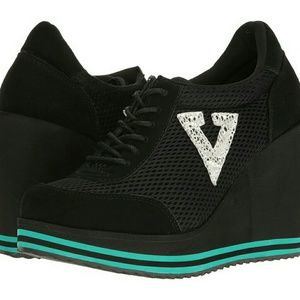 New never worn Wedge Sneakers!