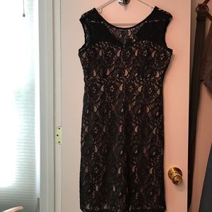 Motherhood Maternity Sleeveless Lace Dress