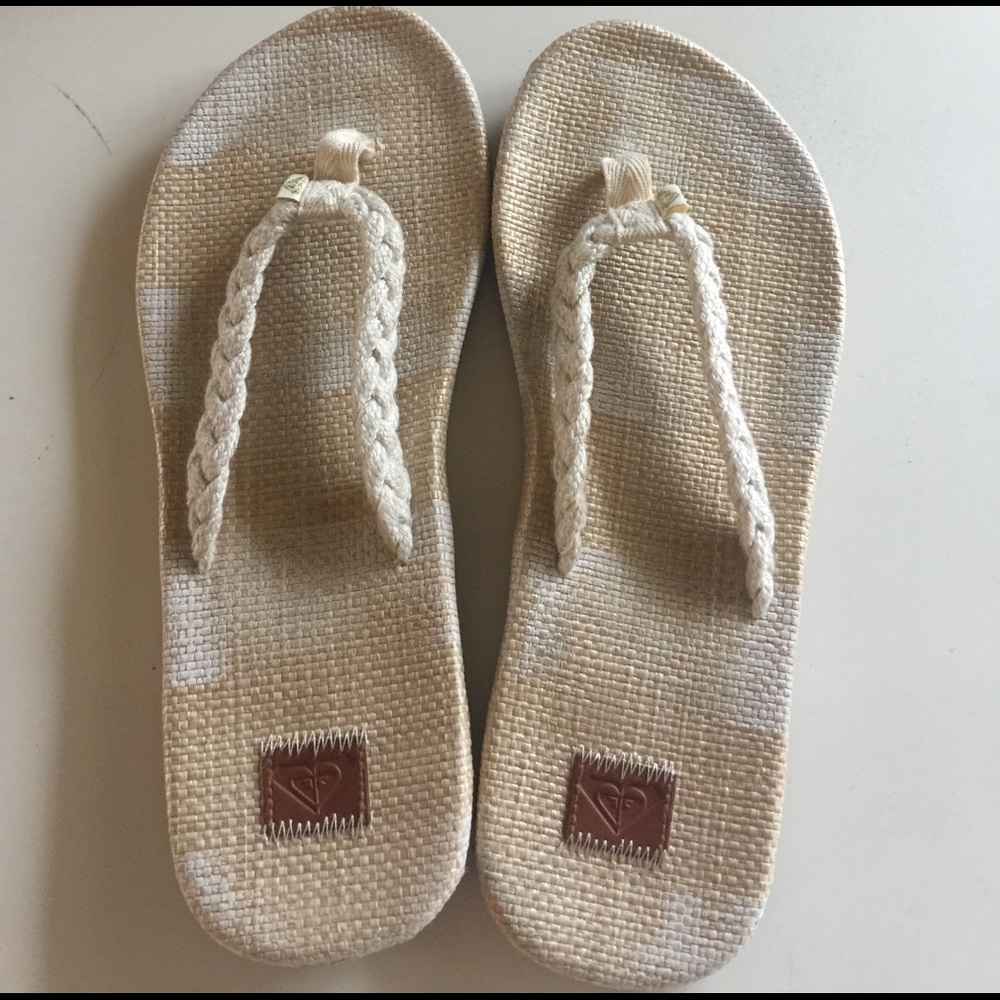 ROXY flip flops