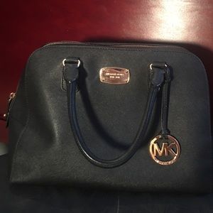 Michael Kors mid sized hand bad