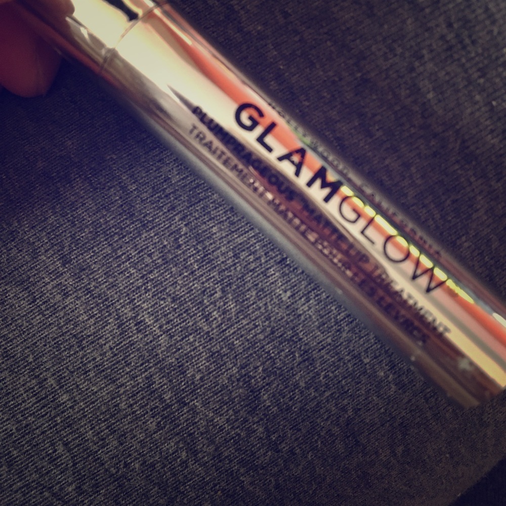 GLAM GLOW matte Lip plumper!
