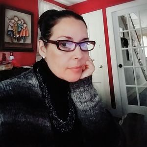 Meet your Posher, Sandy