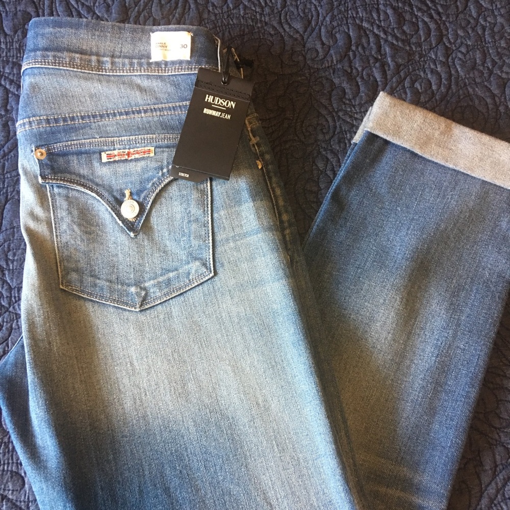 Brand new Hudson Ankle Ginny Straight w/cuff