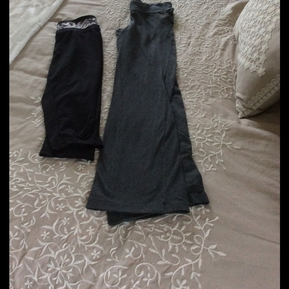 2 pairs yoga pants black and grey size s