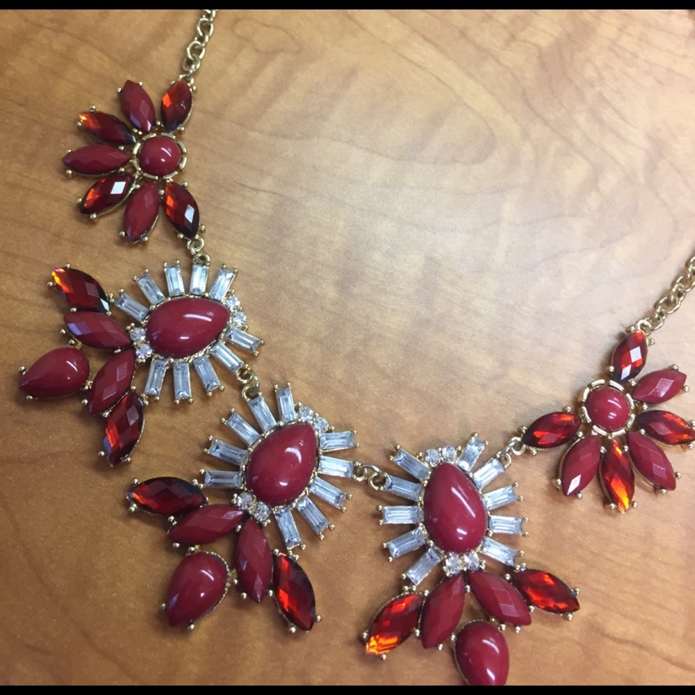 Statement necklace