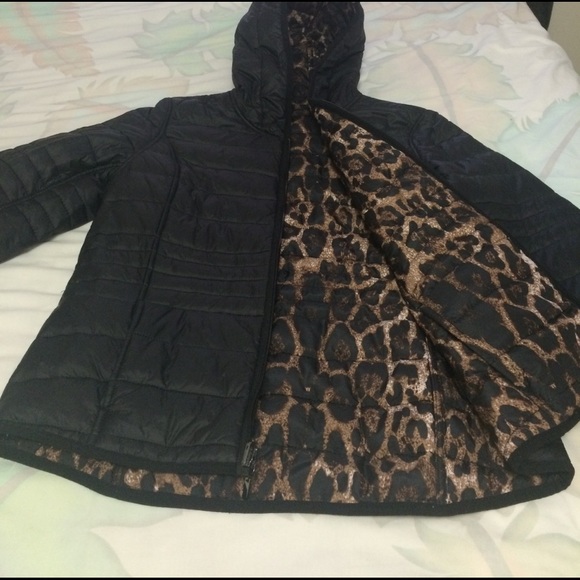 Jacket 🍃🍃 - Picture 8 of 8