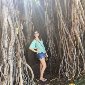 Meet your Posher, Clair