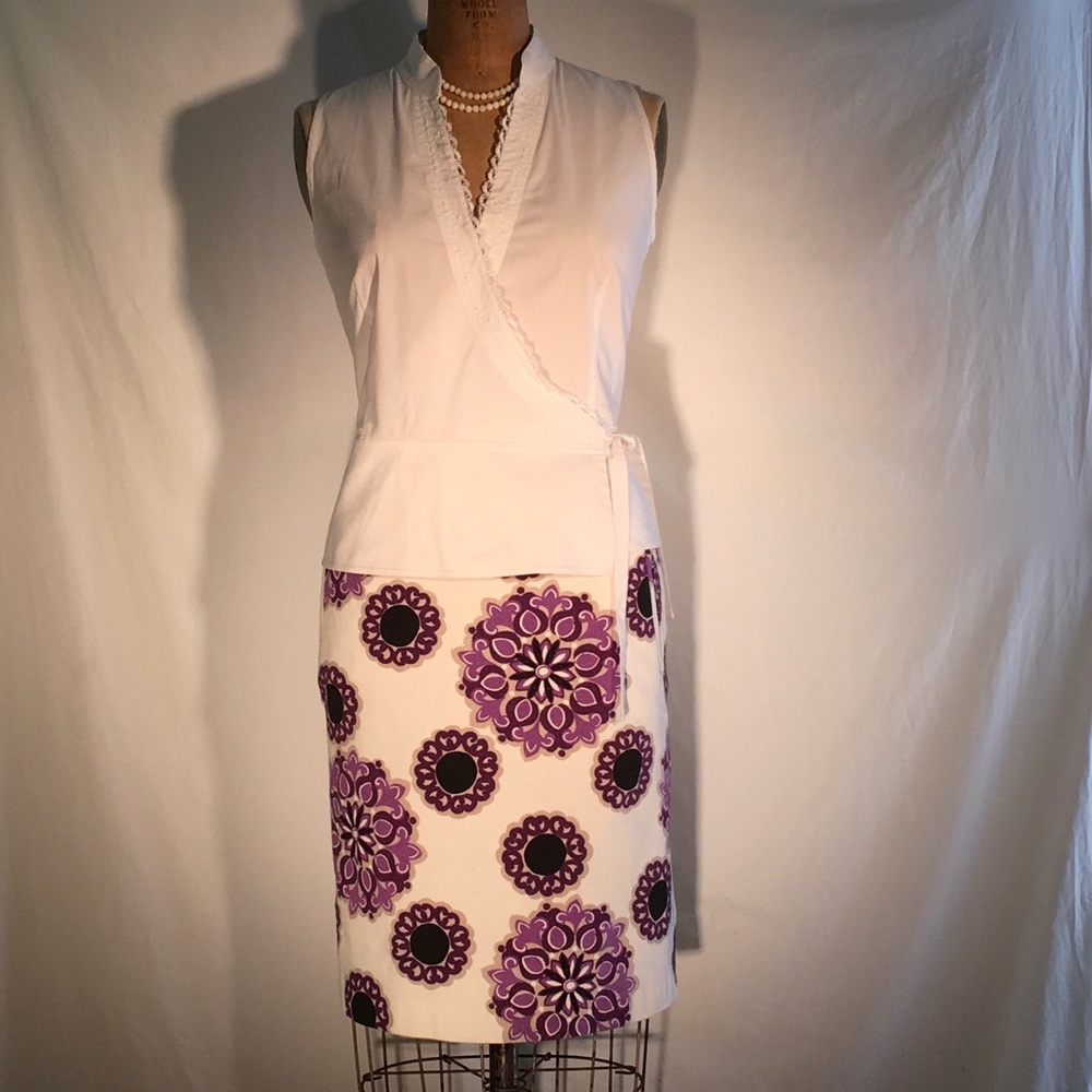 Laundry sleeveless lacy surplice peplum blouse