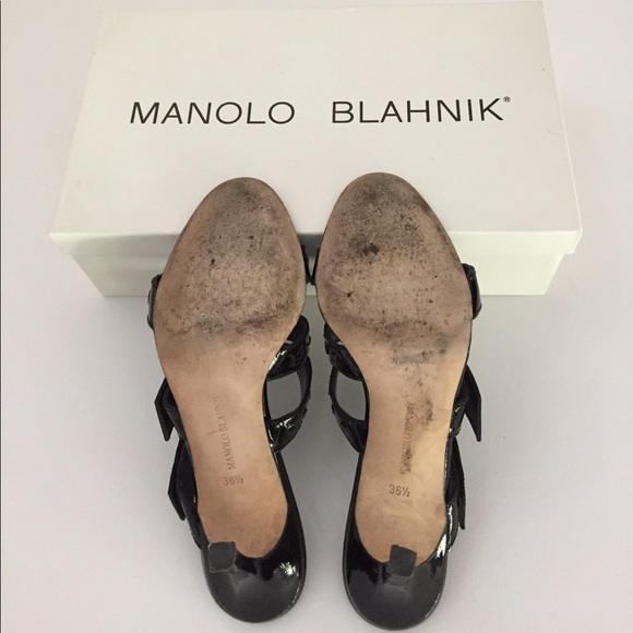 Manolo Blahnik patent leather heels. - Picture 7 of 8