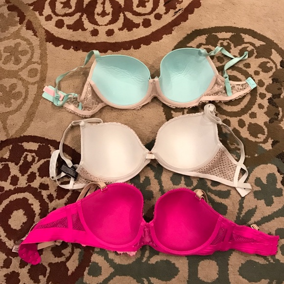 Victoria's Secret Bra Bundle - Picture 2 of 2