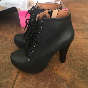 Heeled Lace-up Booties