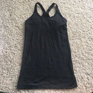 Lululemon black ribbed tank size 4