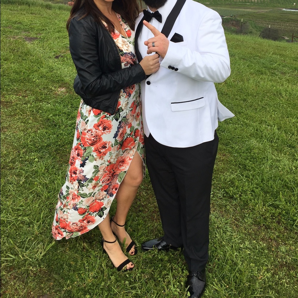 Windsor floral wrap dress! Size Medium