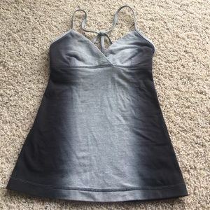 Lululemon tank size 4