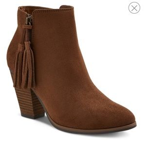 Merona brown faux suede booties