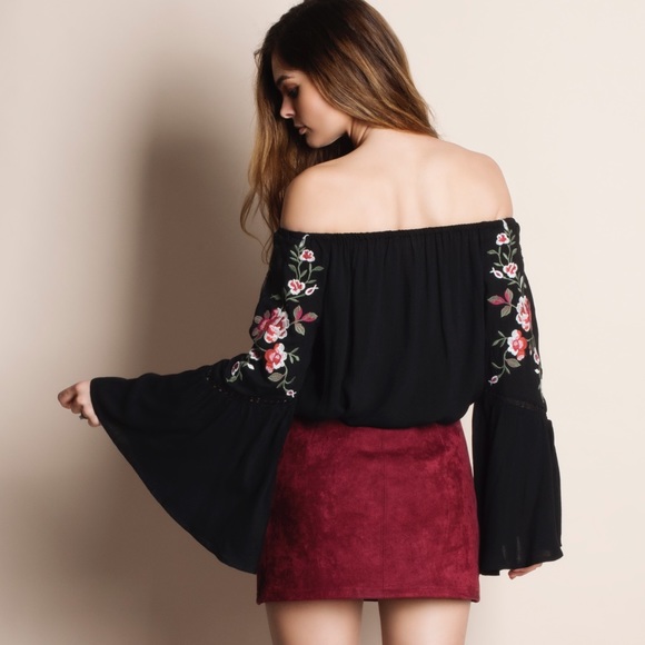 1DAYSALE Off Shoulder Embroidered Top - Picture 3 of 4