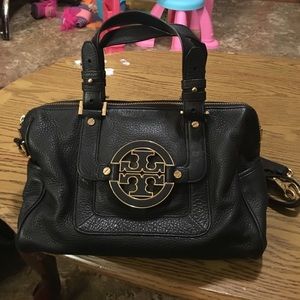 Tory Burch handbag with cross body strap drop