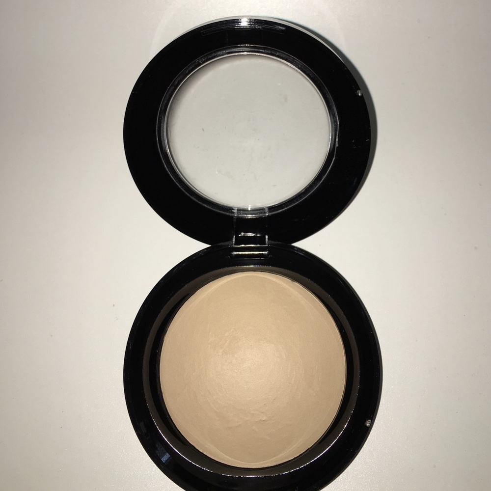 Face powder