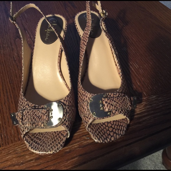 Cole Haan Pumps 👡. Practically Brand New w/o Box - Picture 6 of 7