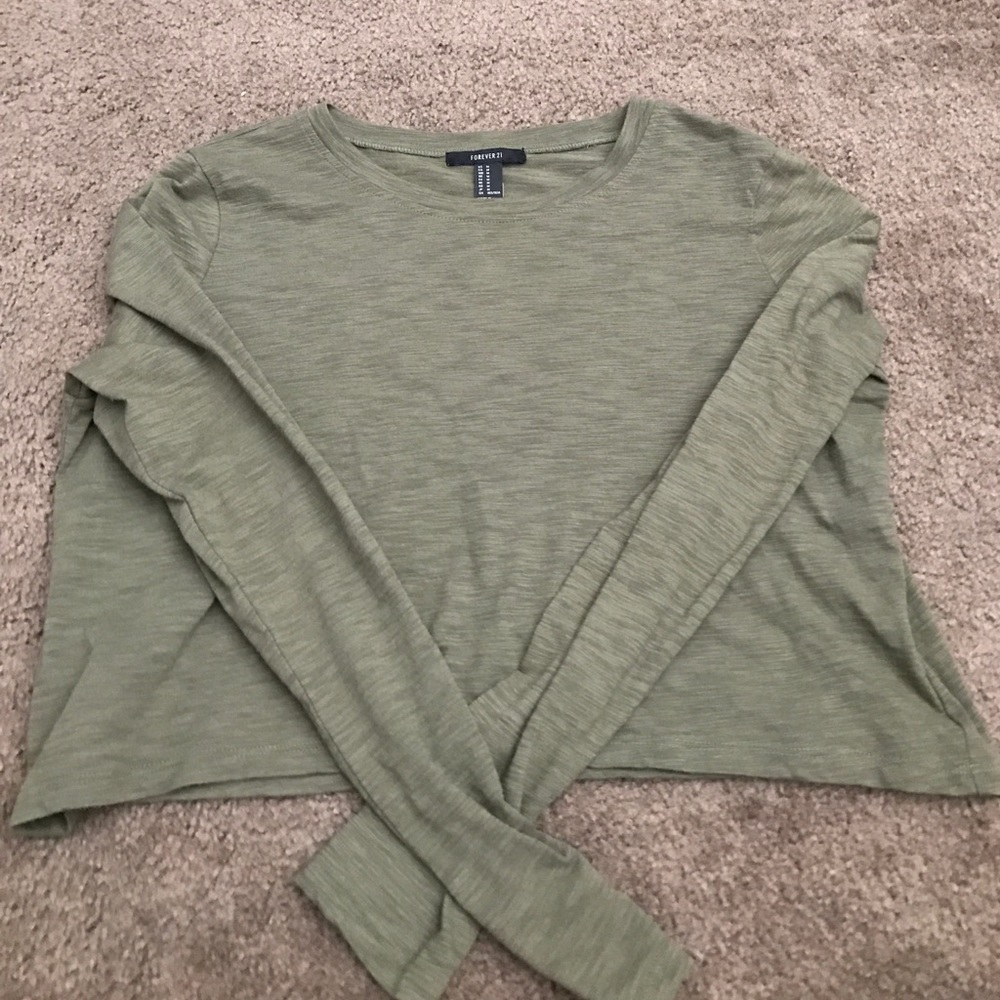 Forever 21 Long Sleeved Cropped Top