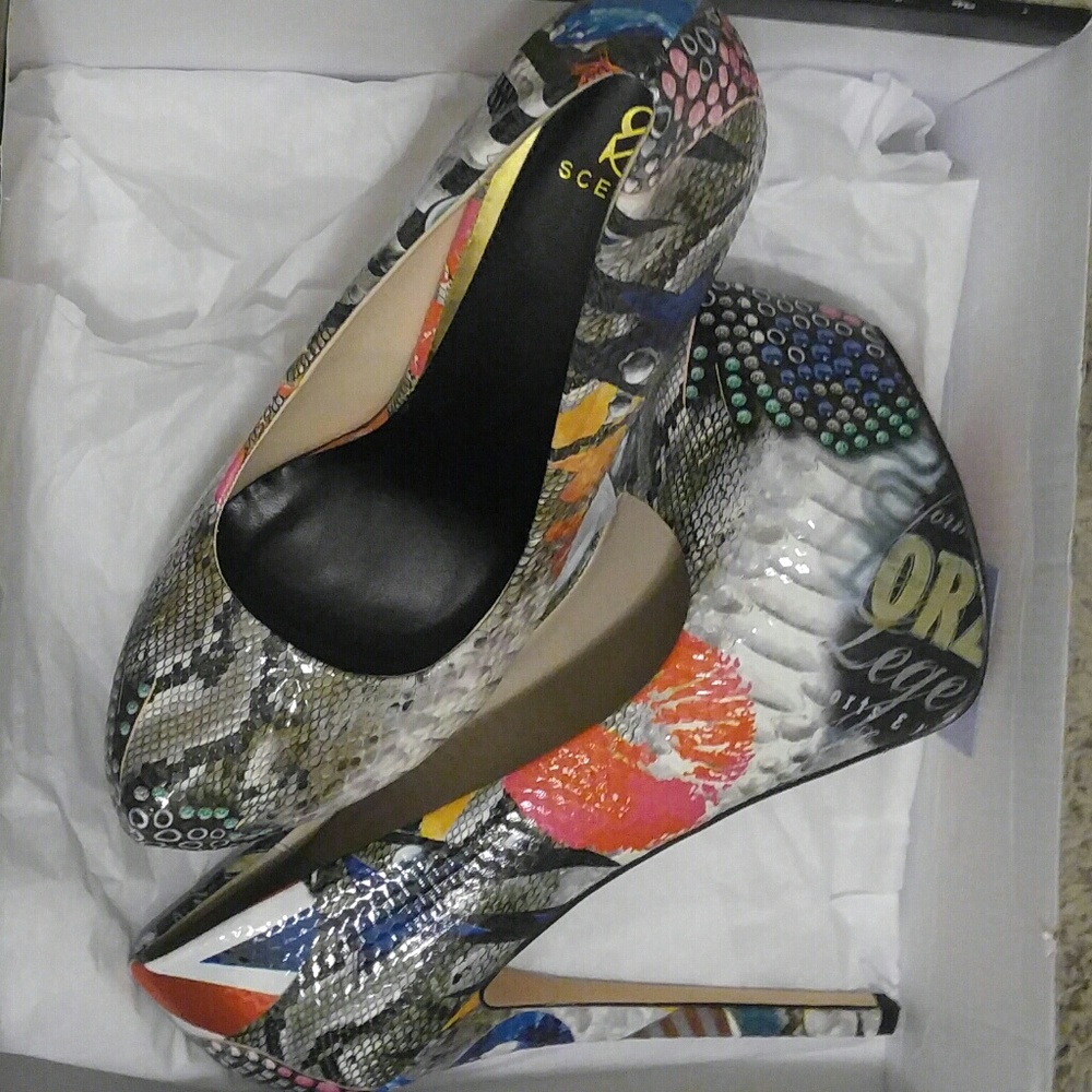 Shoes - Picture 4 of 4