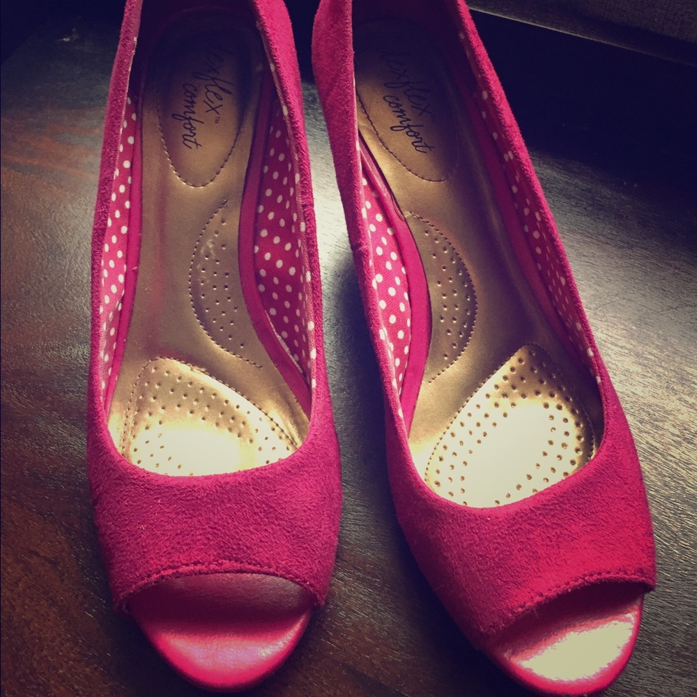 Magenta pink peep toe wedge