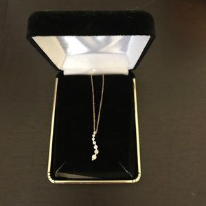 10k gold necklace with cubic zirconia center