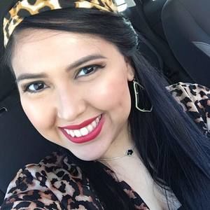 Meet your Posher, Adrianna