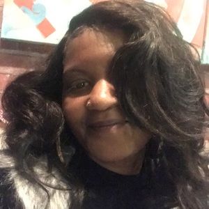 Meet your Posher, Cassandra