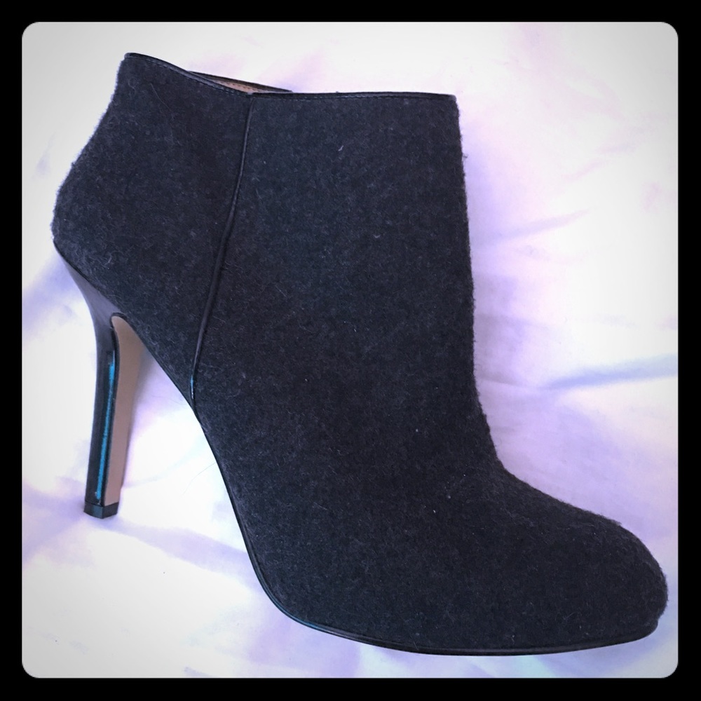 💕2for$25💋Nine West Flannel Booties - Picture 2 of 6