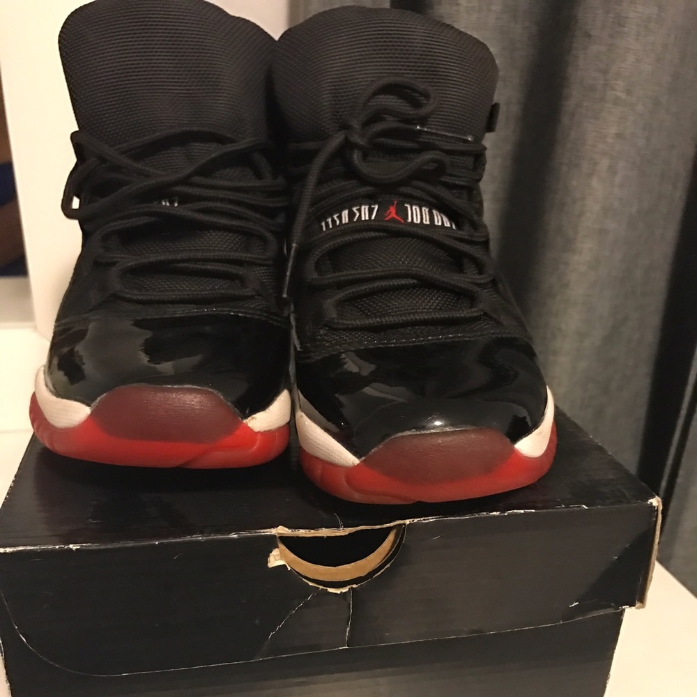 Jordan's 11 size 4.5