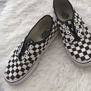 Off white checkered classic vans