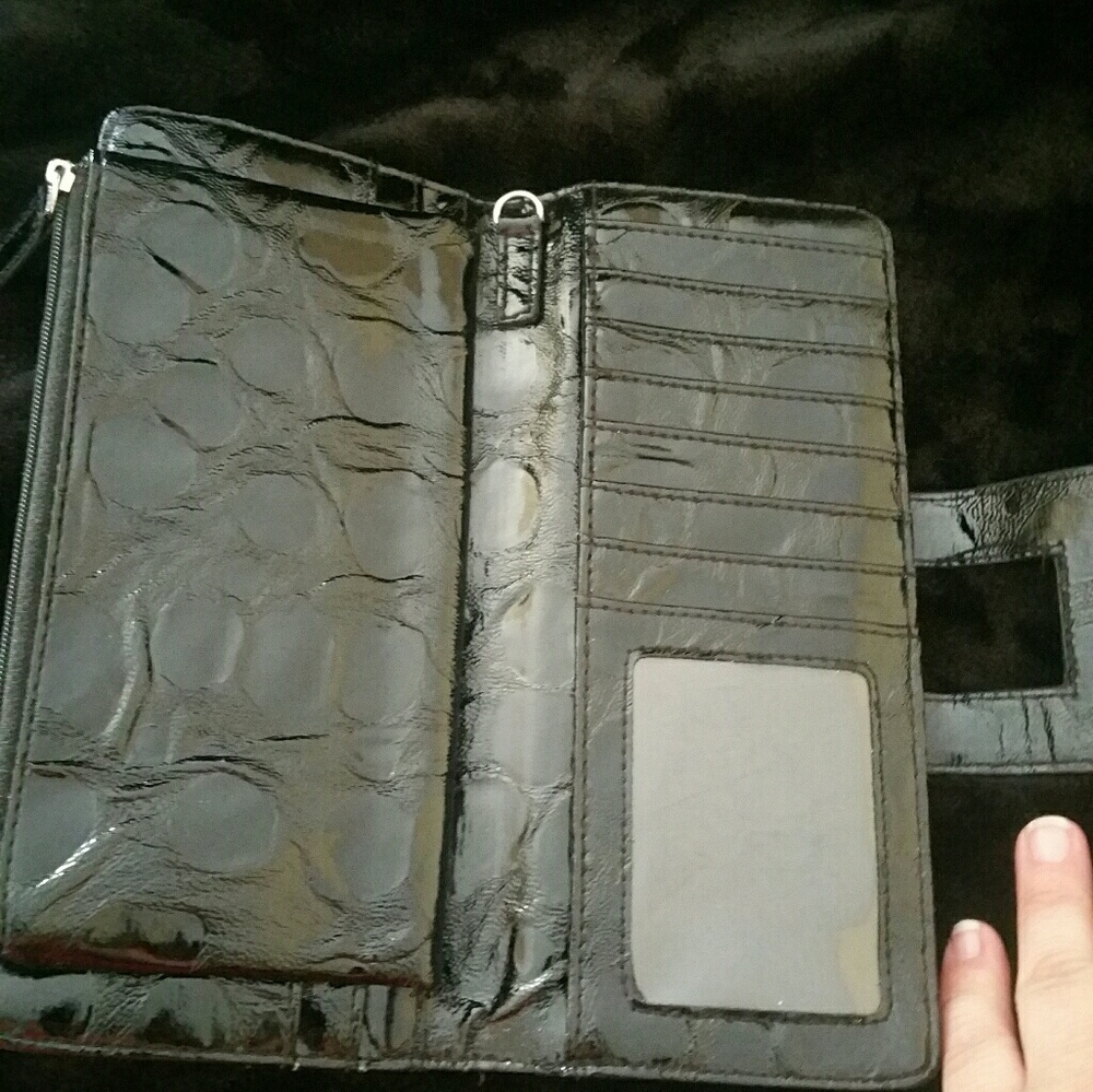 Kenneth Cole wallet - Picture 2 of 4