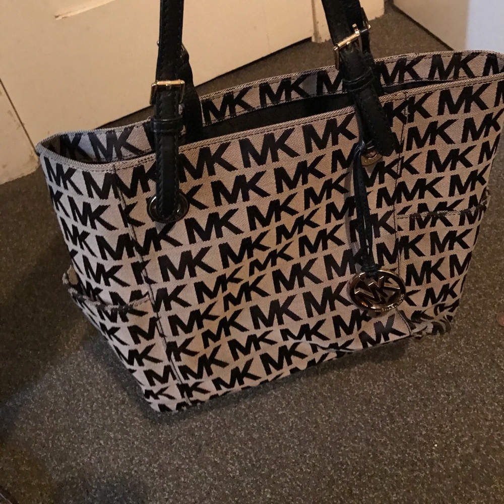 Purse - Picture 3 of 4