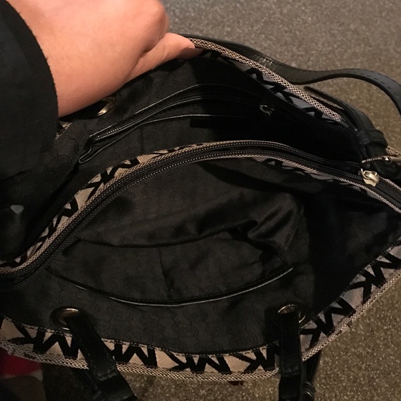 Purse - Picture 2 of 4