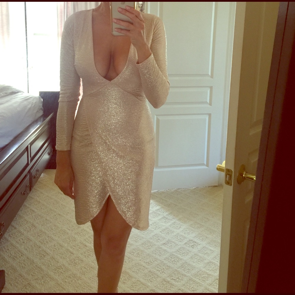 Long Sleeve / Low Cut / High Slit Night Dress