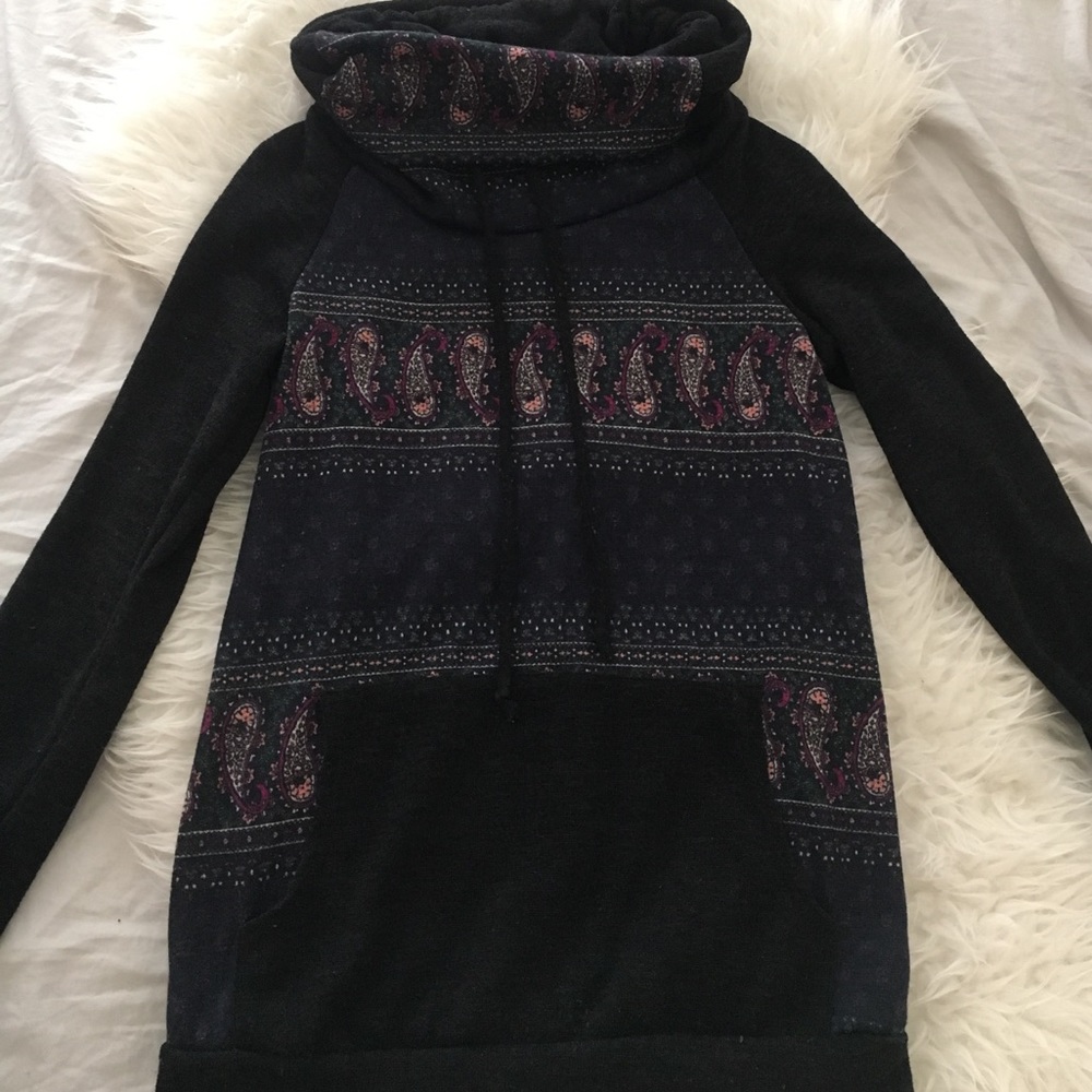 Paisley Sweater with collar