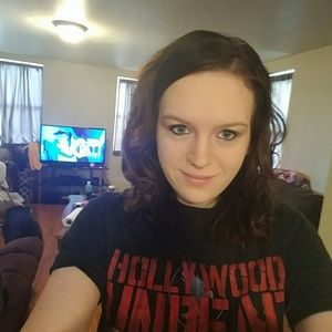 Meet your Posher, Brittney