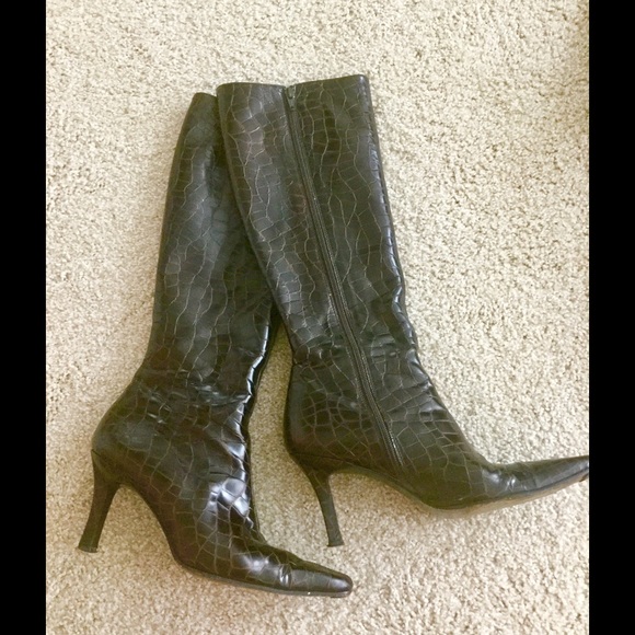 Stuart Weitzman croc boots - Picture 3 of 5