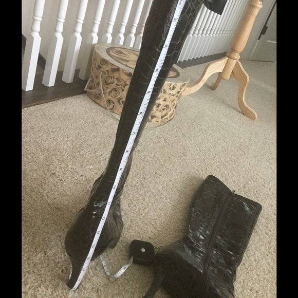 Stuart Weitzman croc boots - Picture 4 of 5