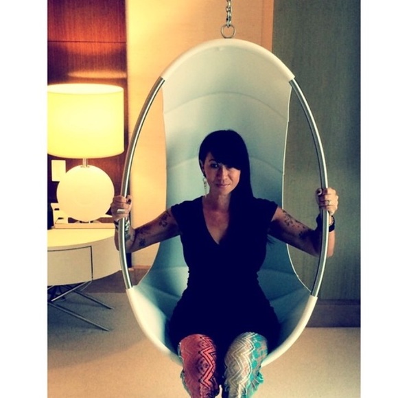 Meet your Posher, Michelle - Picture 2 of 5