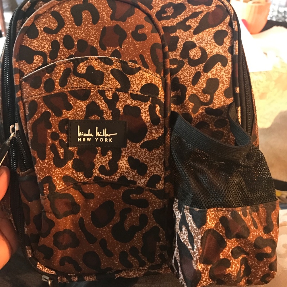 Insulated lunch cooler