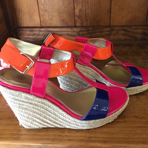 Neon wedges - Picture 1 of 4